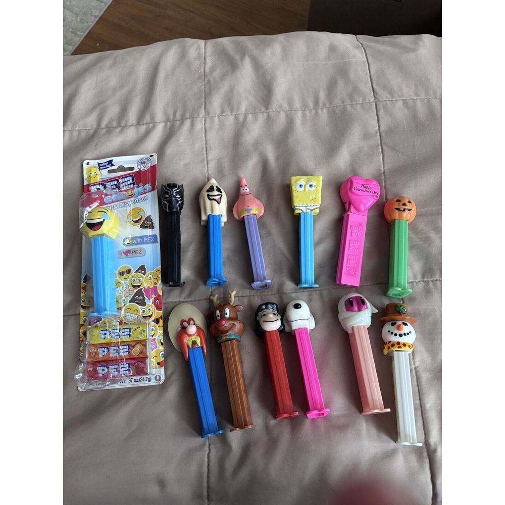 Vintage And New Pez Dispensers. 13 Pieces. 2780